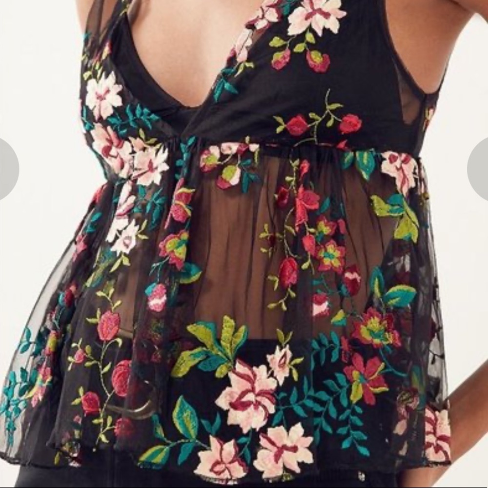 Ecote Veita Embroidered Floral Mesh Peplum